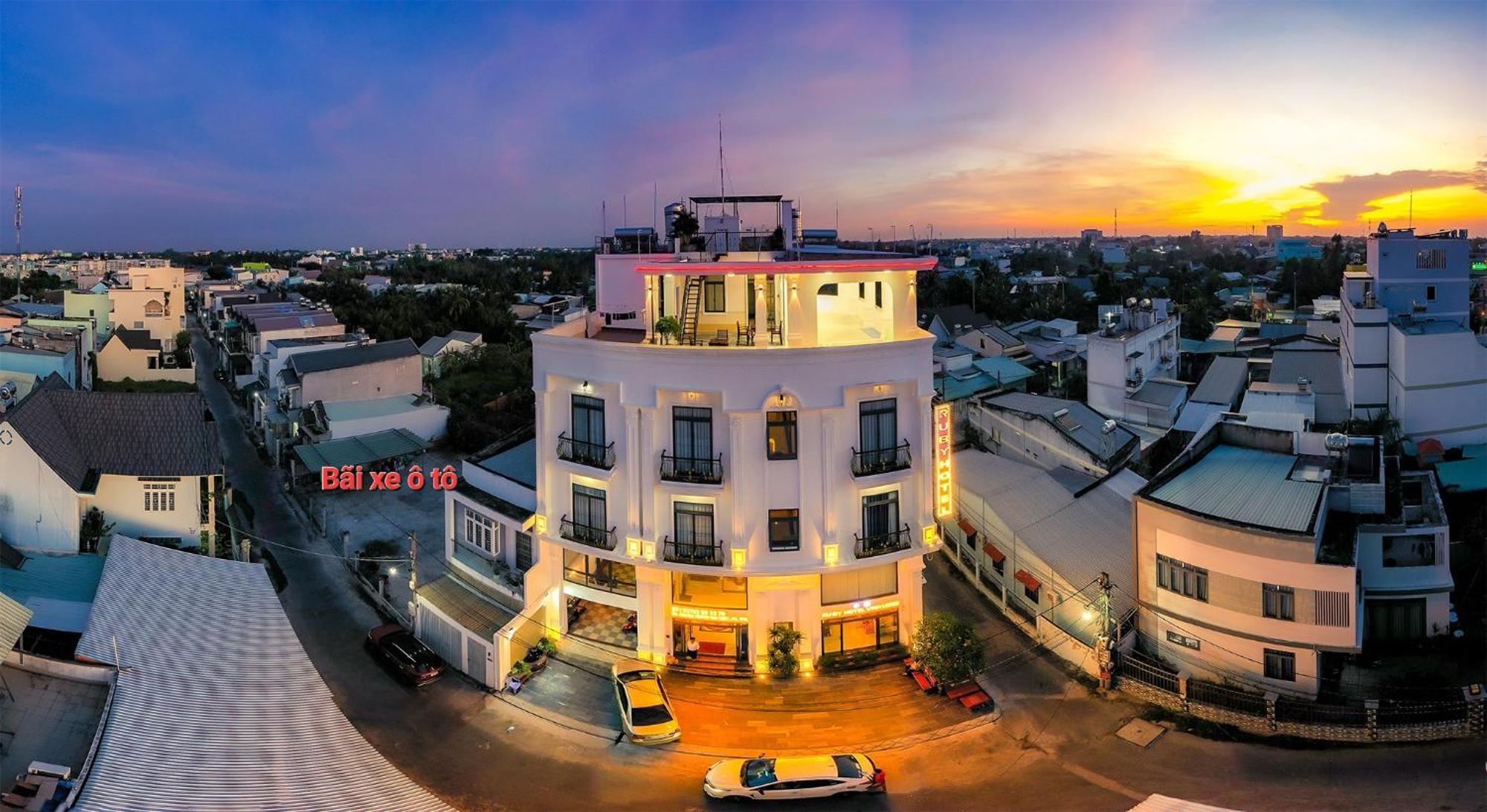 Ruby Hotel Vĩnh Long 外观 照片