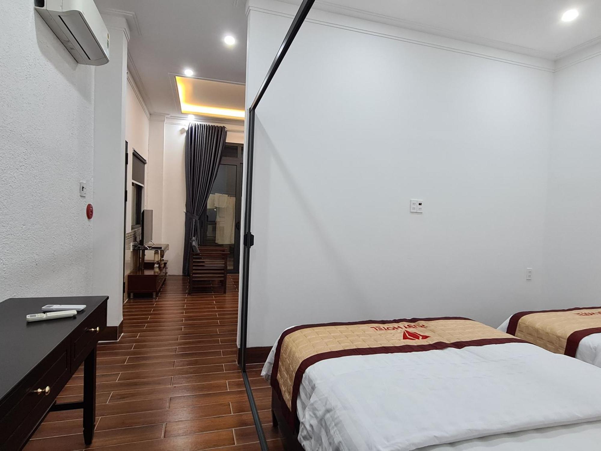 Ruby Hotel Vĩnh Long 外观 照片