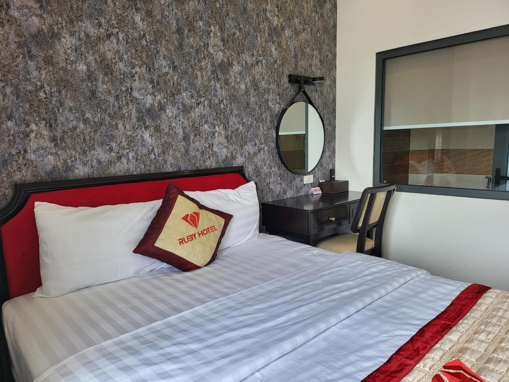 Ruby Hotel Vĩnh Long 外观 照片