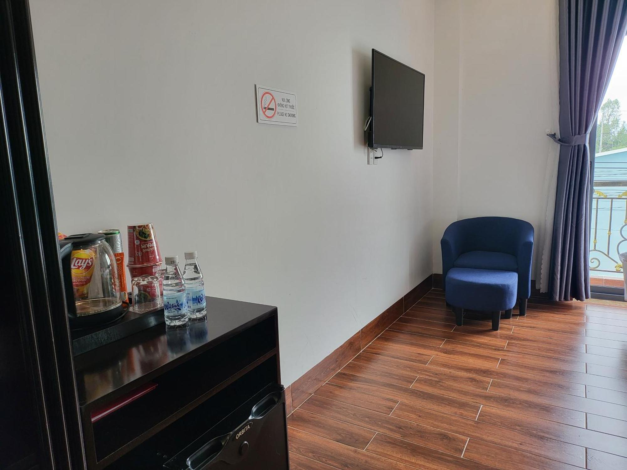 Ruby Hotel Vĩnh Long 外观 照片