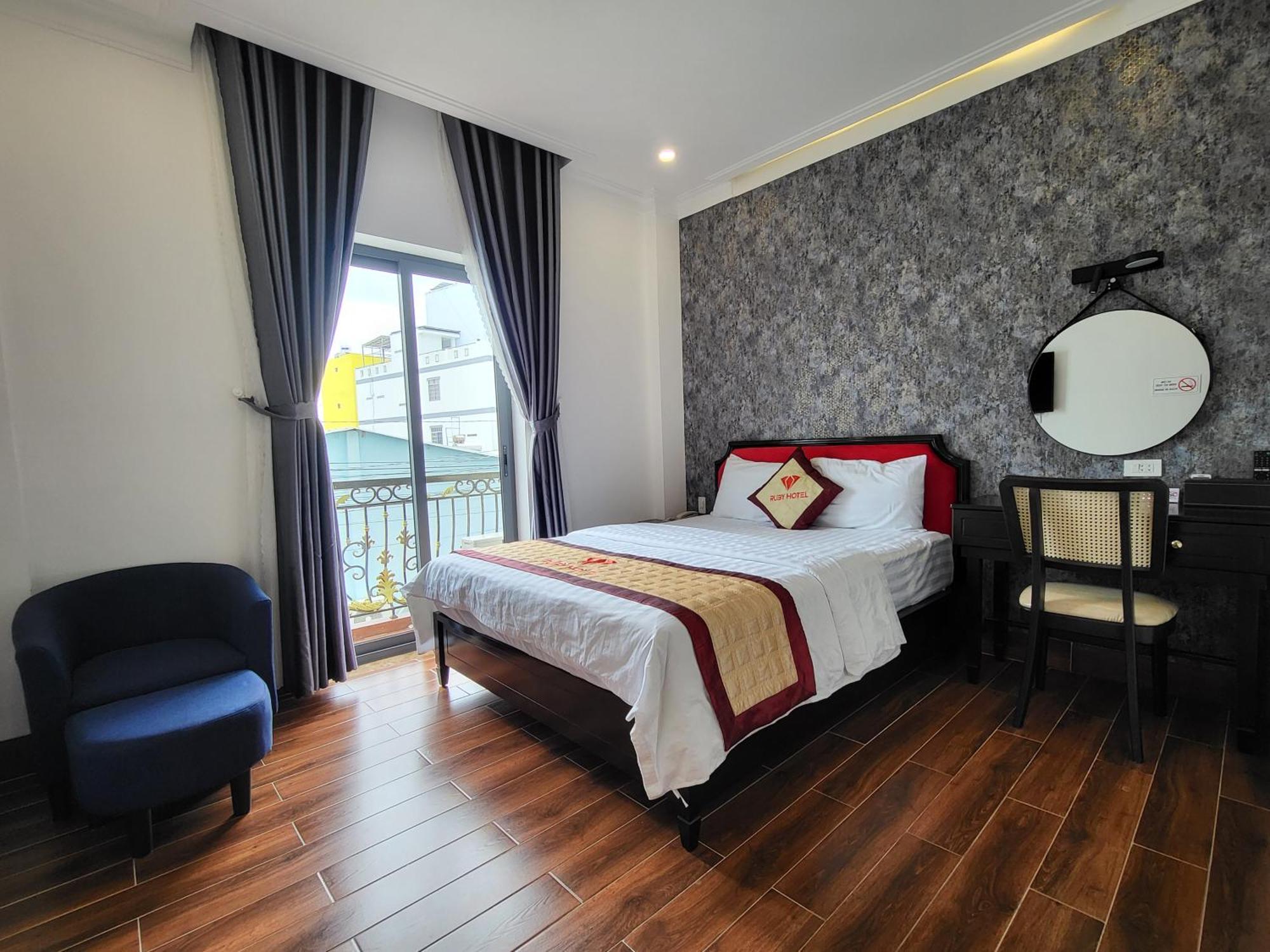 Ruby Hotel Vĩnh Long 外观 照片