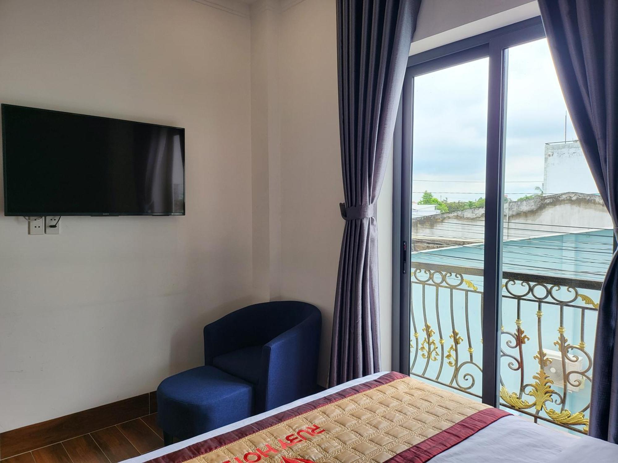 Ruby Hotel Vĩnh Long 外观 照片